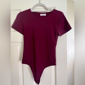 Aritzia Babaton Burgundy Contour Thong Bodysuit Medium Short-Sleeve Crew NWOT